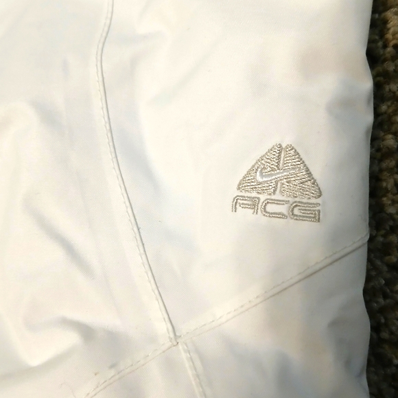 Nike ACG Fit Storm Outer Layer 3 Ski / Snow Pants Womwn's Size Small - Picture 3 of 5